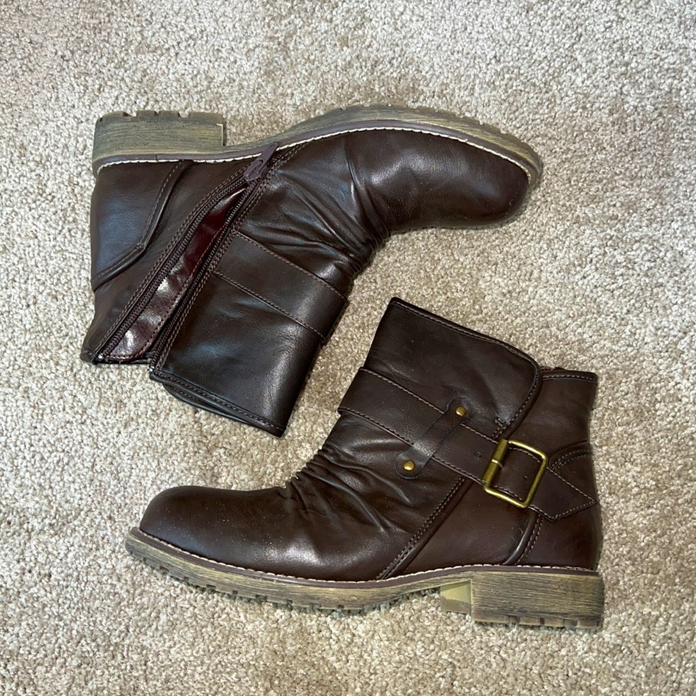 Cathy Jean Boots Size 7.5